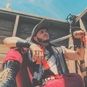 Meet your Posher, Tyler